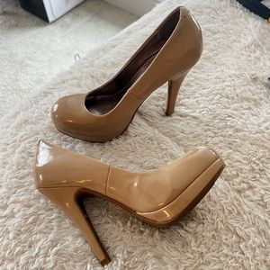 Classic nude heels